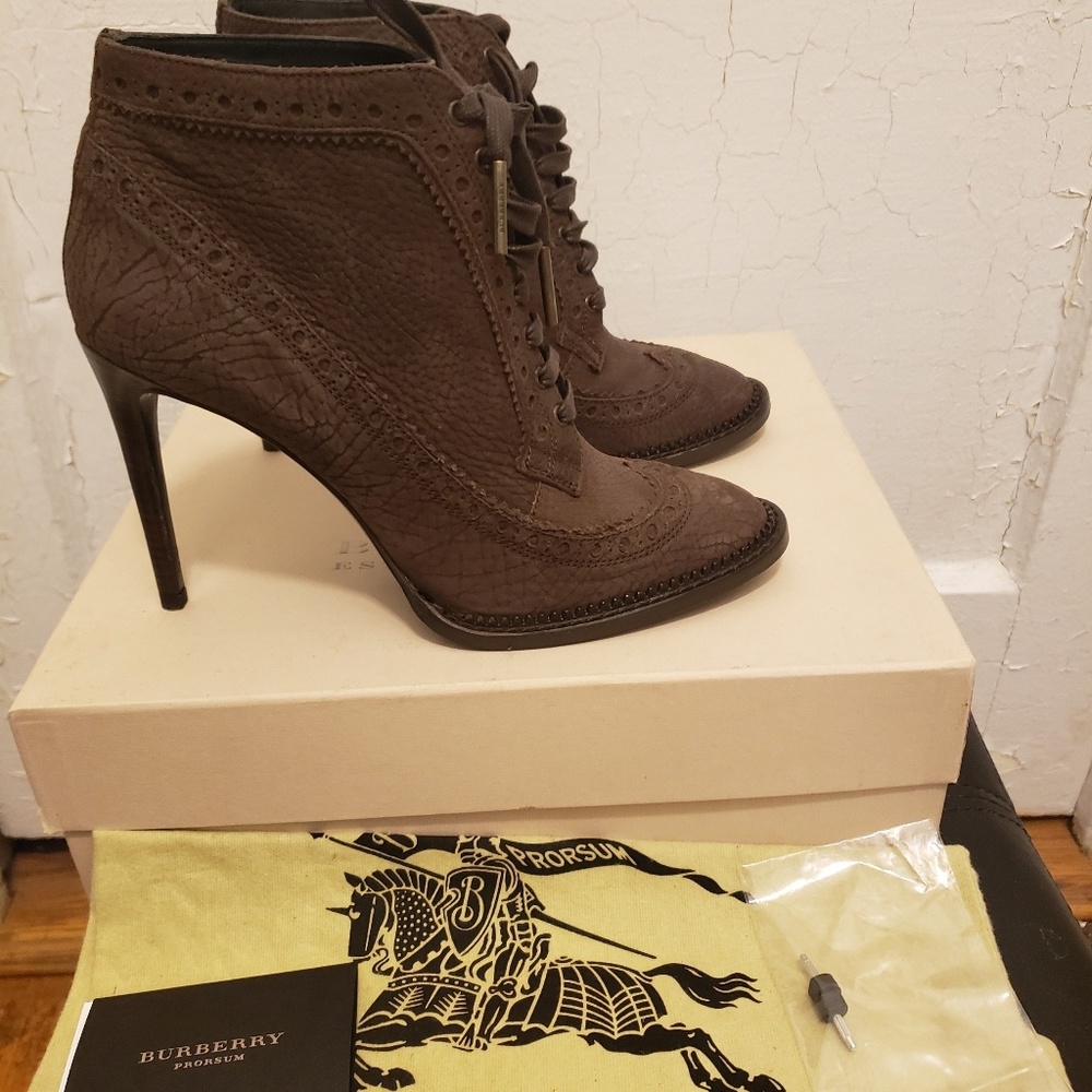 Burberry Brogue Gairloch Ankle Booties - Picture 3 of 8